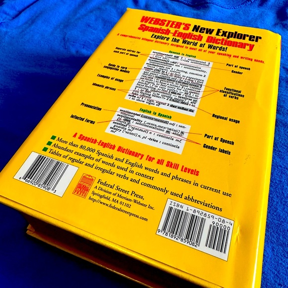 Websters New explorer Spanish to English Dictionary - Picture 2 of 4
